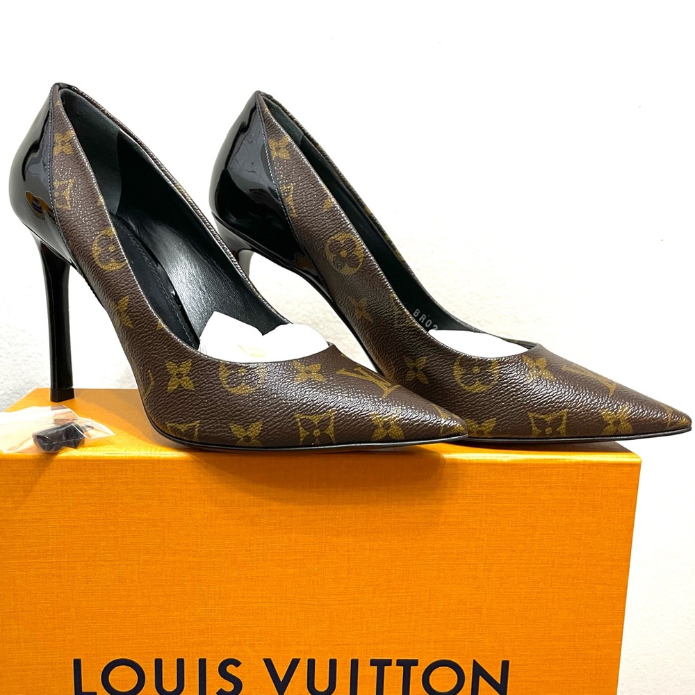 BRAND NEW Louis Vuitton Monogram Stiletto Pump Heels
